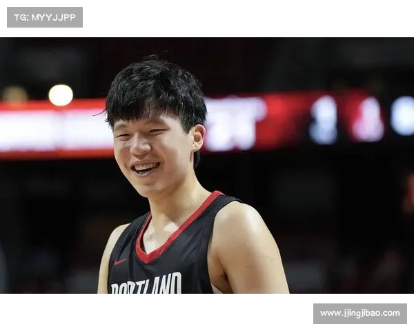 杨瀚森谈偶像小萨称因手部动作过多陷入犯规困境